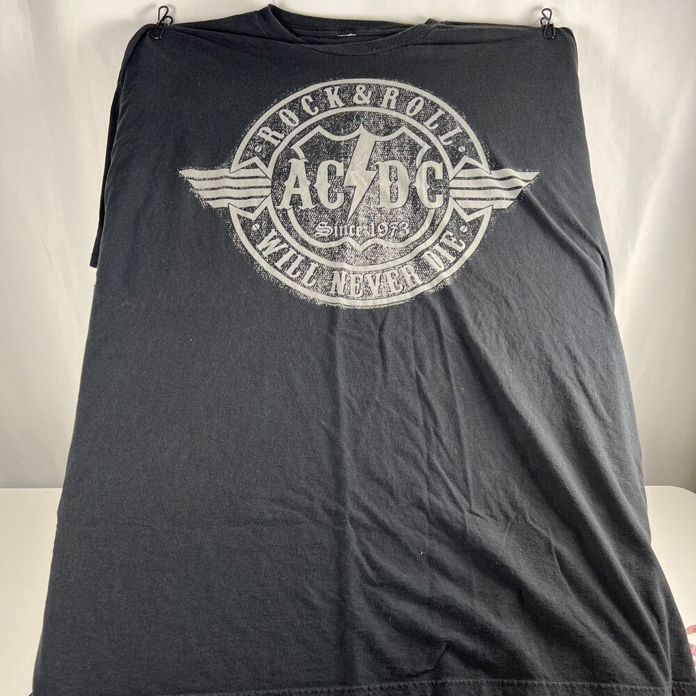 AC/DC Men's Graphic Tee 'Rock & Roll Will Never Die’ Size 4XL Black